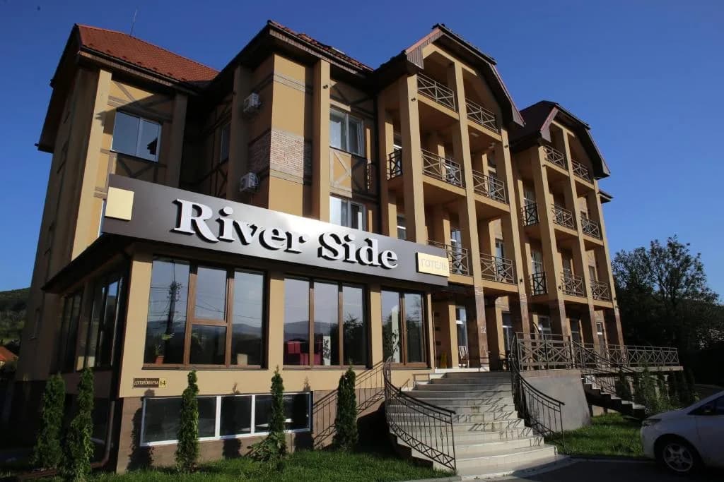 River Side Hotel